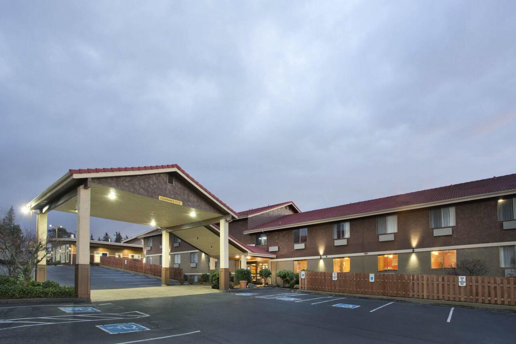Red Lion Inn And Suites فيدرال واي المظهر الخارجي الصورة
